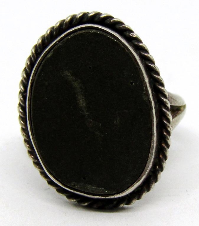 VINTAGE STERLING SPLIT SHANK RING WITH POLISHED (1 of 5)