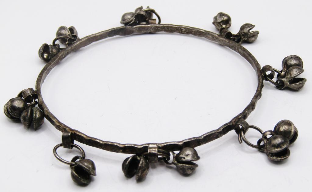 VINTAGE STERLING BANGLE WITH DANGLY BALL (1 of 3)