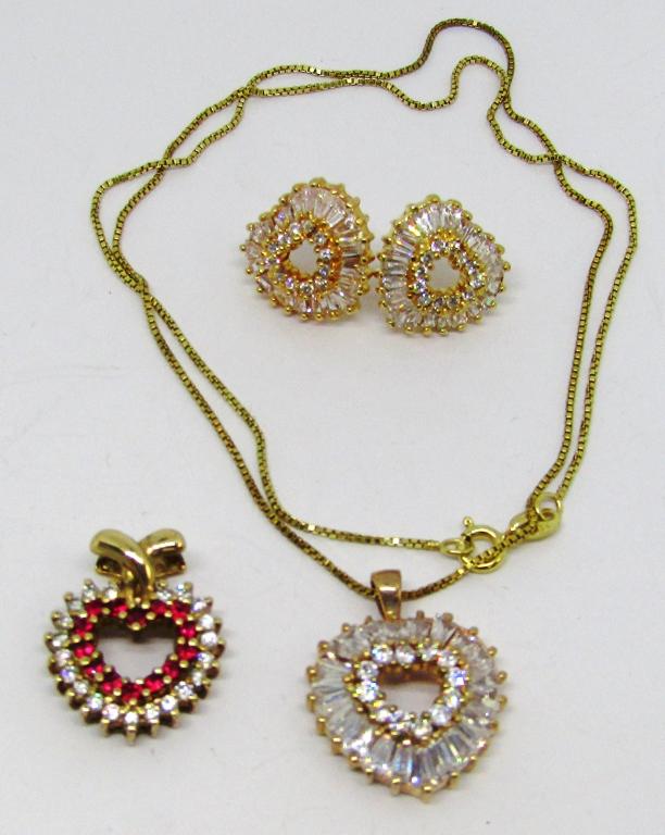SET! GOLD TONED 925 HEART PENDANT WITH CLEAR: STONE ACCENTS WITH CHAIN & MATCHING PAIR OF PIERCED STUDS & BONUS HEART PENDANT WITH RUBY RED AND CLEAR STONE ACCENTS-TOTAL 9 DWT