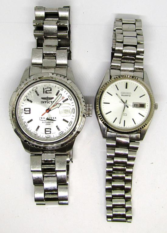 INVICTA PRO DIVER & SEIKO WATCH LOT: INVICTA NOT RUNNING BAND NEEDS REPAIRED - SEIKO NOT RUNNING