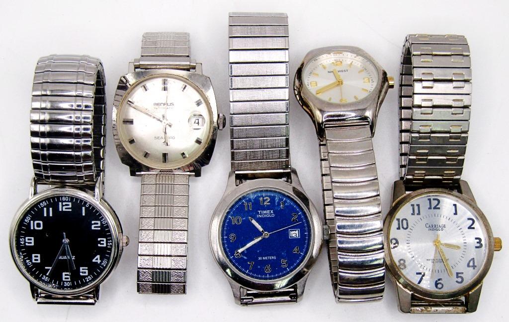 5 Silver Tone Mens Stretch Band Watches: UNTESTED. Carriage, Nine West, Blair,TimeX, Benrus. TimeX and Benrus has date dial.