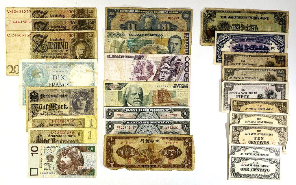 (25) FOREIGN CURRENCY NOTES / PAPER MONEY (1 of 8)