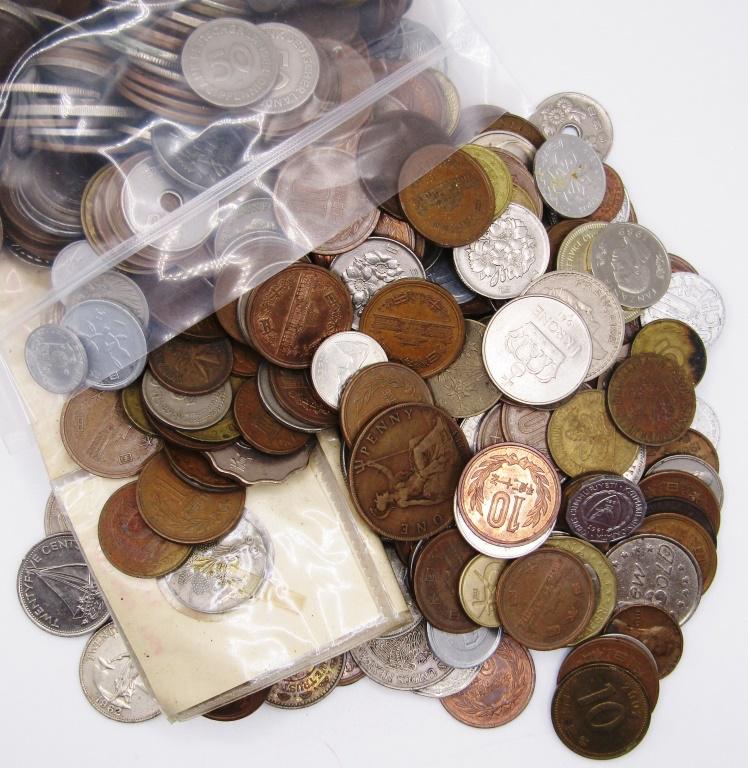 5 POUNDS FOREIGN COINS - GREAT MIX (1 of 2)