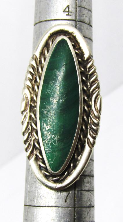 SOUTHWESTERN SPLIT SHANK MALACHITE RING: SIZE 6-TOTAL 7 DWT