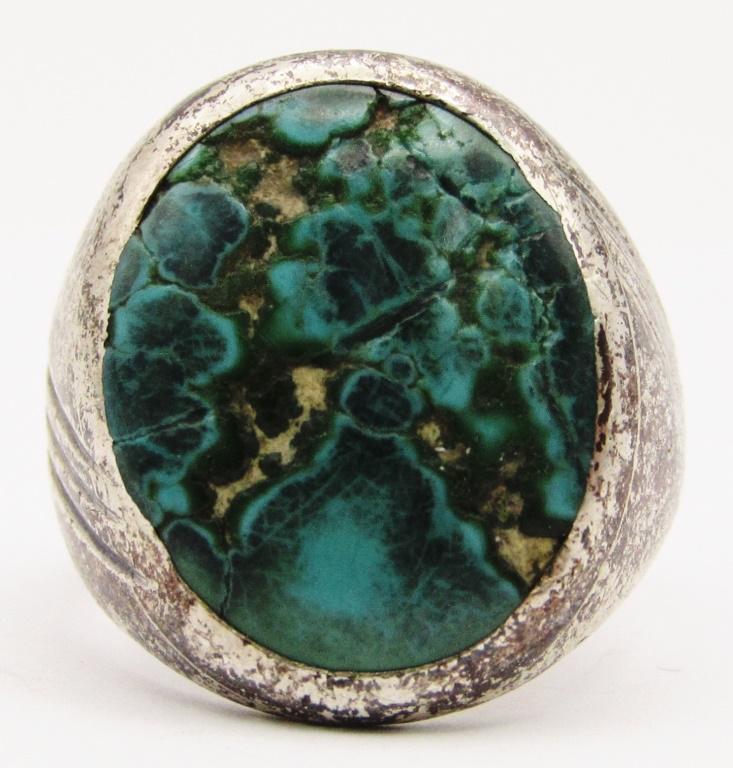 MEN'S SOUTHWESTERN STERLING RING WITH GREEN (1 of 5)