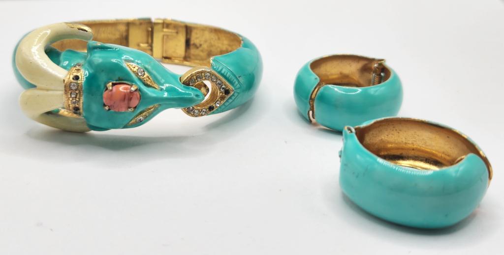 SET! VTG RAM HINGED BANGLE WITH MATCHING (1 of 5)