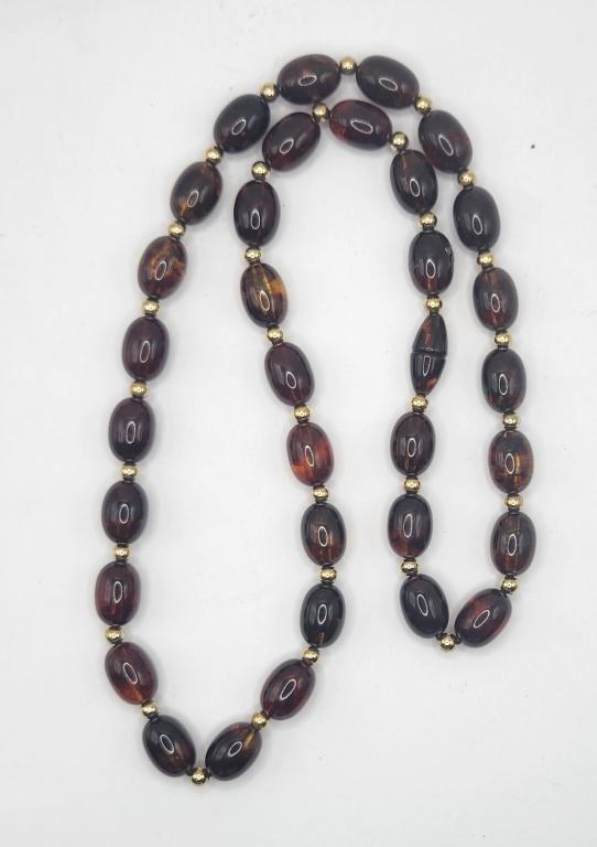VINTAGE BAKELITE BEADED NECKLACE WITH GOLD (1 of 3)