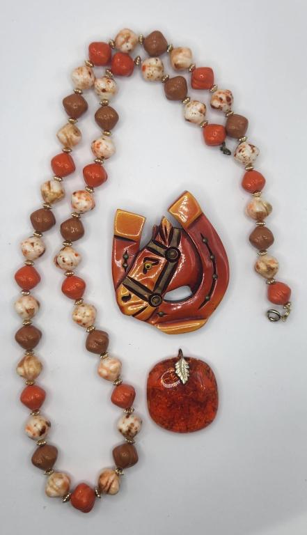 VINTAGE ORGANGE JEWELRY LOT: (1)FAUX BALTIC (1 of 2)