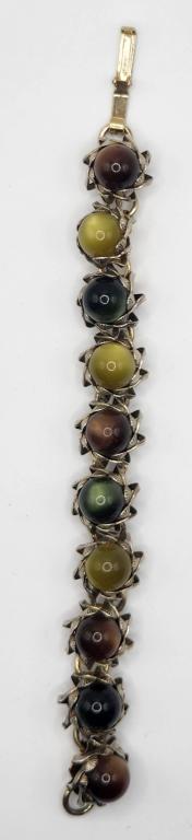 VINTAGE GOLD TONED LUCITE BEADED BRACELET (1 of 3)