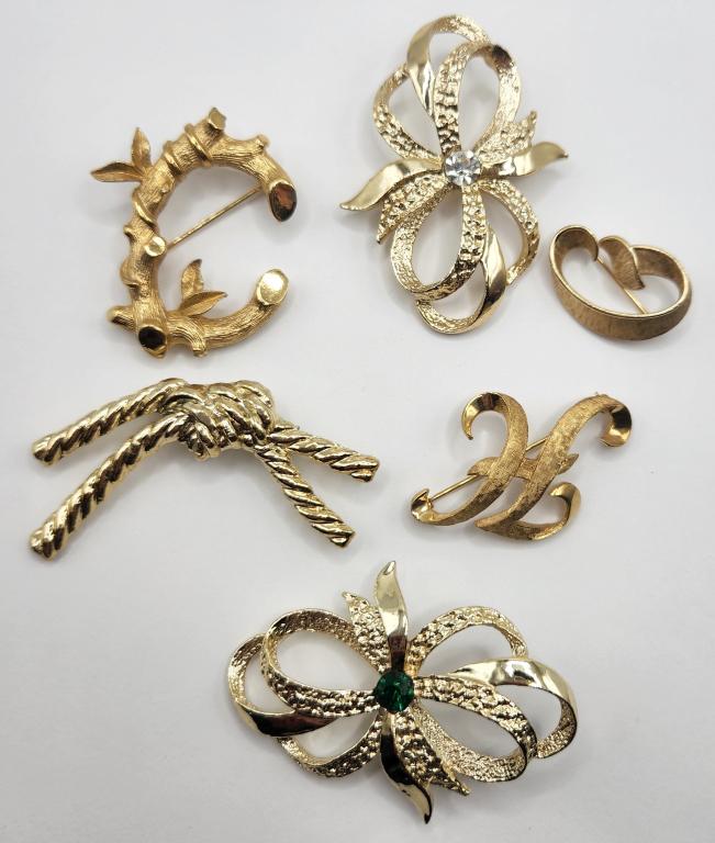 5-VINTAGE GOLD TONED BROOCHES-TRIFARI-: SARAH COVENTRY-GERRYS-INITIALS-RHINESTONE ACCENTS
