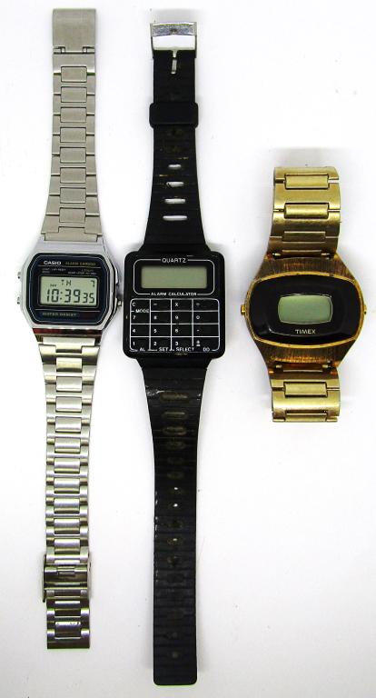 (3) LCD WATCHES - CASIO ALARM CHRONO: RUNNING plus KINETIC CALCULATOR WATCH & TIMEX - ONLY CASIO WORKING - OTHERS REPAIR / BATTERY