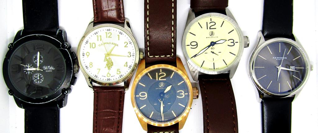 (5) LARGE FACE FASHION WATCH LOT: (2) BROOKLYN, AKRIBOS XXIV, BOB MACKIE, U.S. POLO ASSN - UNTESTED TO WORKING CONDITION - OVERALL NICE CONDITION - NEEDS BATTERIES