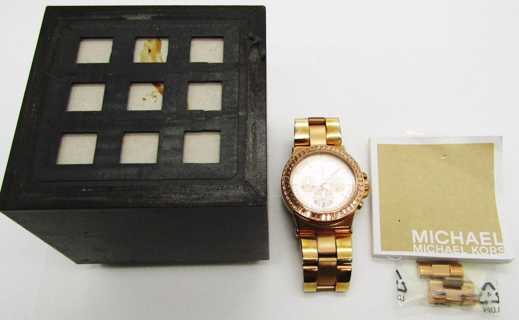 MICHAEL KORS KM5412 LADIES ROSE GOLD: WATCH - LIKE NEW LIGHTLY USED in BOX - NEEDS BATTERY