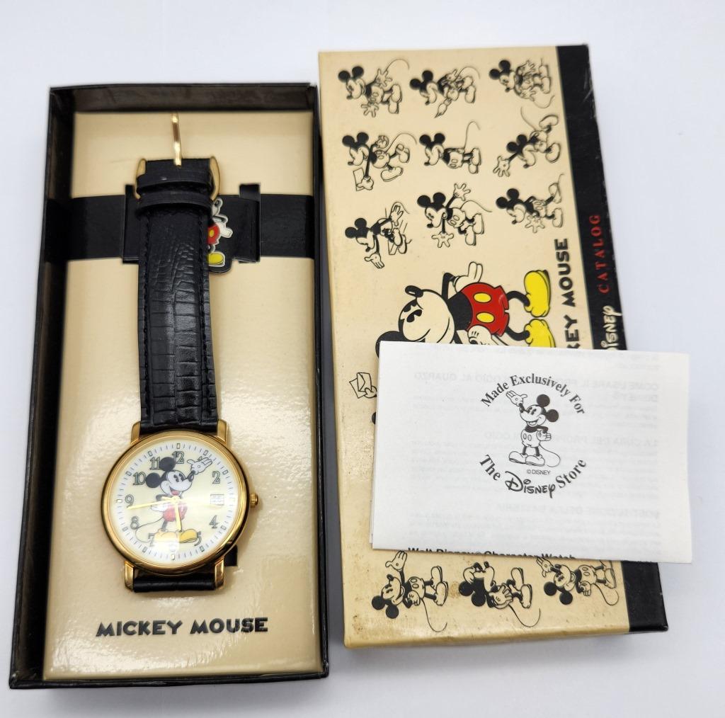 NIB! VTG DISNEY STORE MICKEY MOUSE WRISTWATCH (1 of 2)
