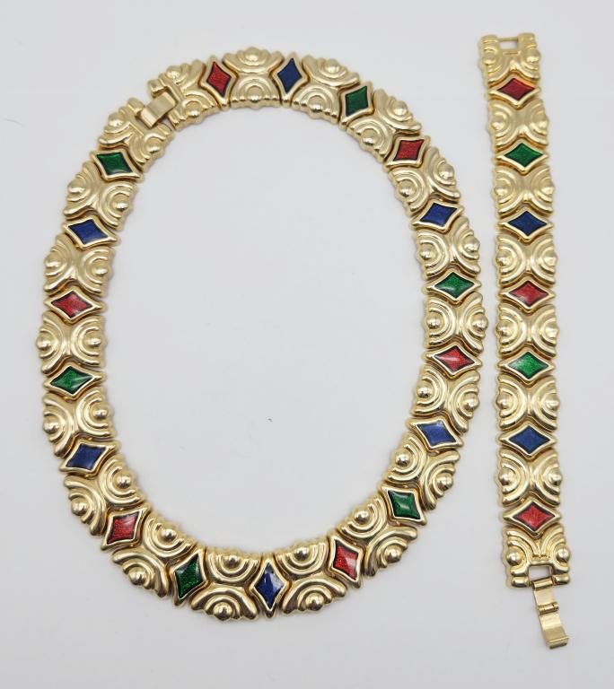 SET! VINTAGE GOLD TONED PANEL NECKLACE (1 of 3)