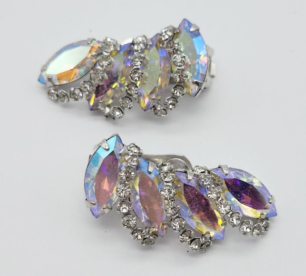 VTG WEISS PAIR OF SILVER TONED RHINESTONE (1 of 4)