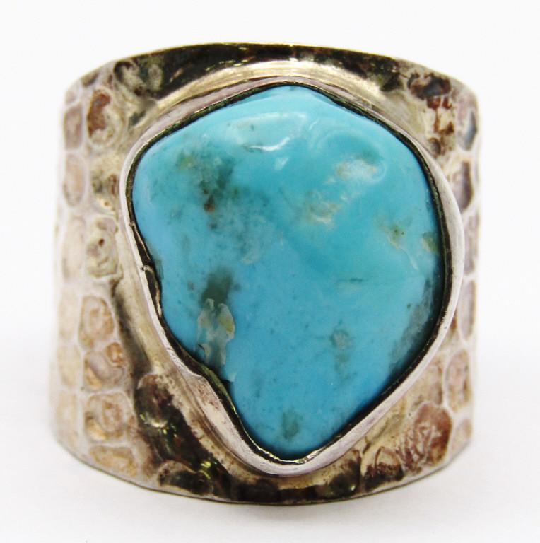 SOUTHWEST STERLING RING w/TURQUOISE (1 of 6)