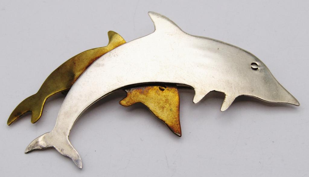 TS-102 MEXICO 925 STERLING DOLPHIN PIN (1 of 3)