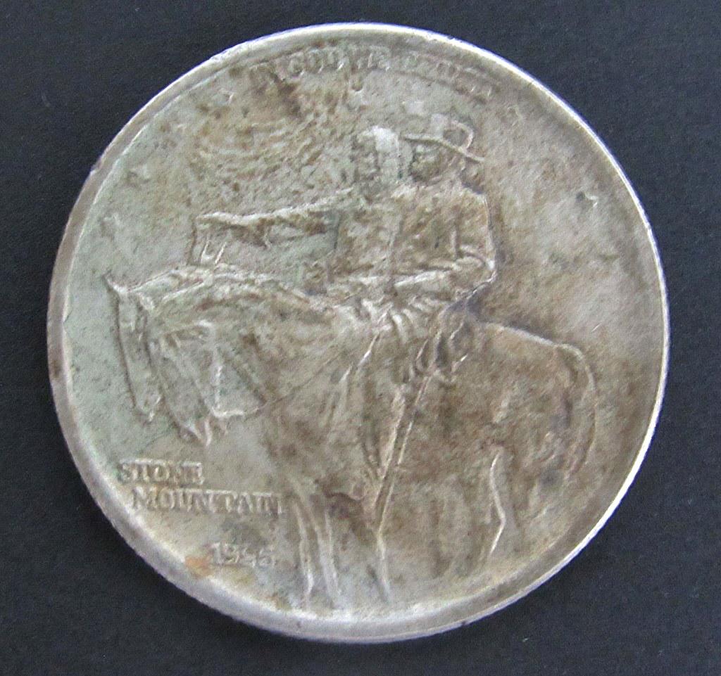 1925 STONE MOUNTAIN COMMEM HALF DOLLAR (1 of 2)