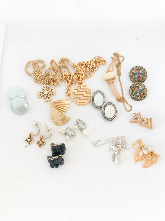 JUDY LEE, AVON + MORE: JUDY LEE, AVON + TRIFARI & MORE