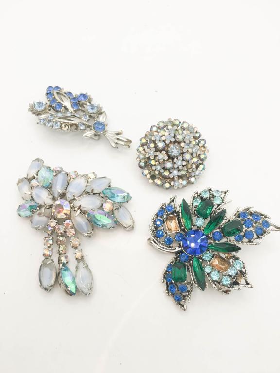 STUNNING BROOCH LOT + WEISS (1 of 3)
