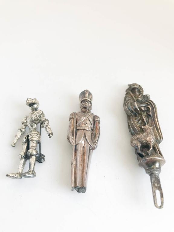 3PC LOT KNIGHT, NUTCRACKER: ONE PC PENDANT IS BROKE-- HEAVY PIECES
