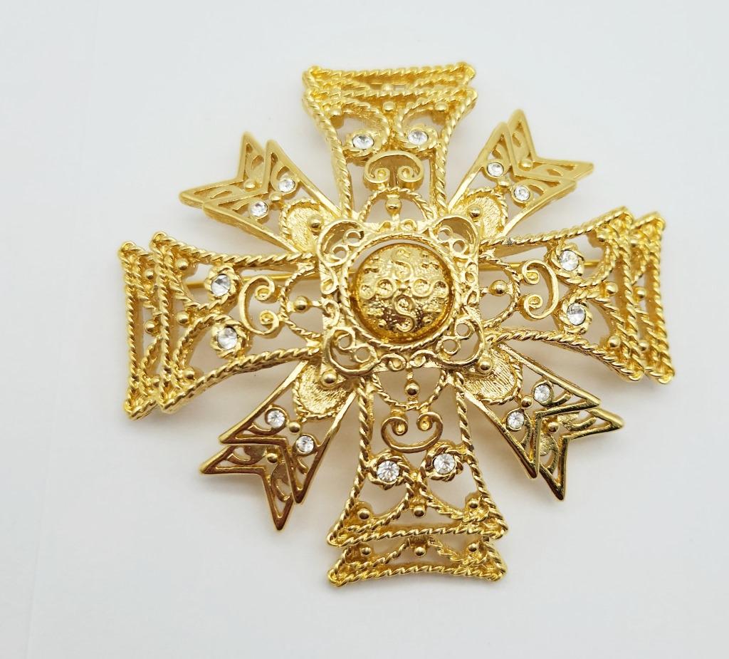 VINTAGE KENNETH J LANE GOLD TONED RHINESTONE: PENDANT/BROOCH
