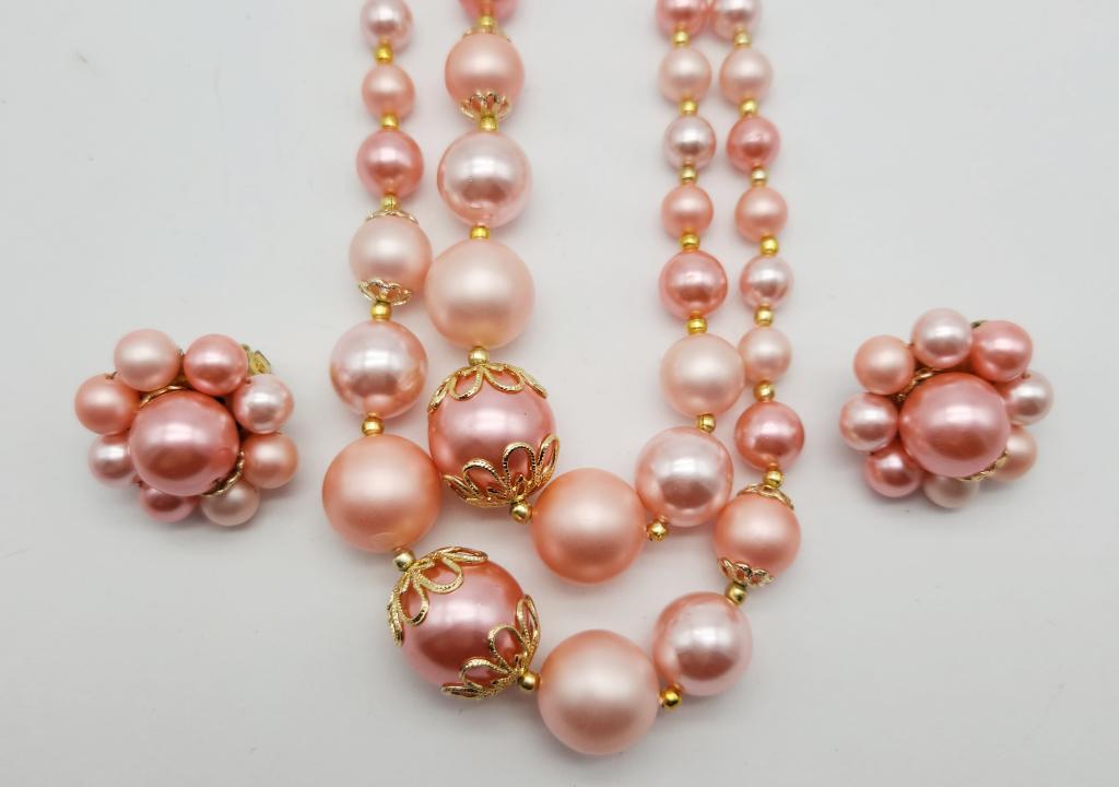 SET! VINTAGE JAPAN PASTEL PINK BEADED DOUBLE (1 of 4)