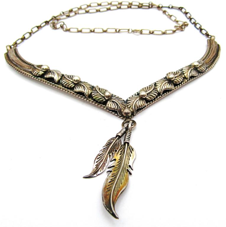 "AB" MARKED SOUTHWESTERN STERLING NECKLACE: FLOWER DESIGN-LEAF CHARMS-TOTAL 14 DWT