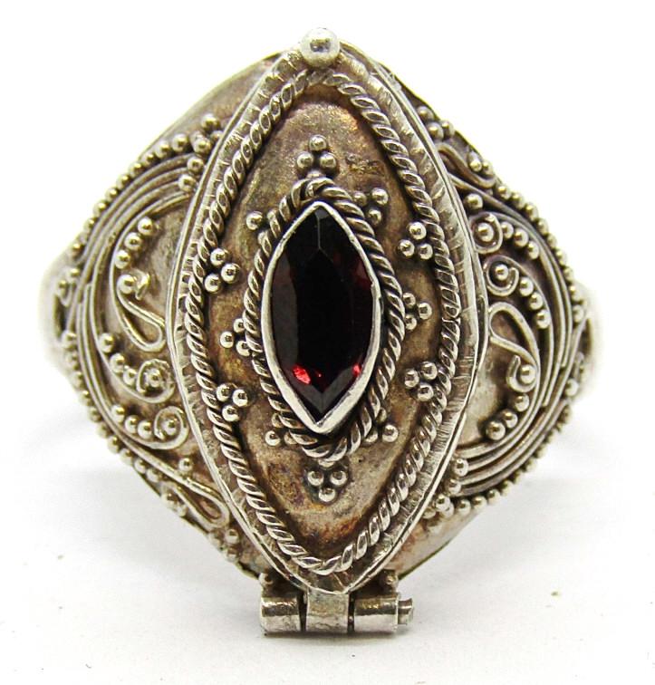 VINTAGE STERLING POISON RING WITH RUBY (1 of 6)