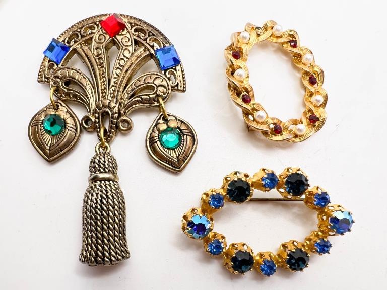 BROOCH ASSORTMENT LOOK !!! (1 of 3)