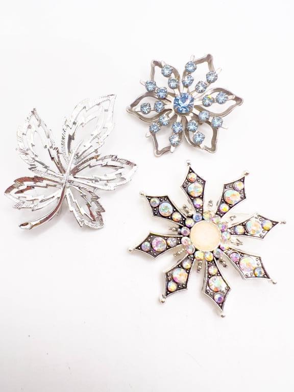 BROOCH TRIO WITH STONES (1 of 1)