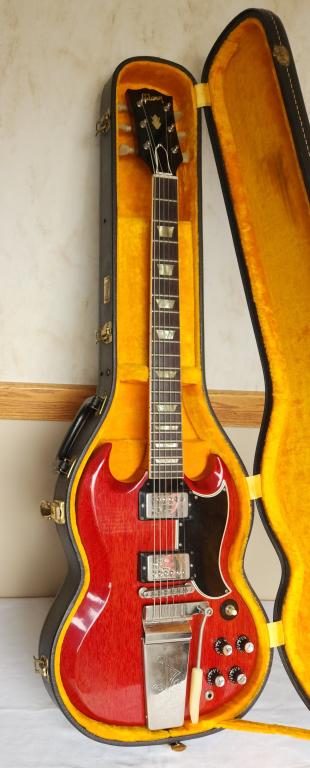 GIBSON SG ELECTRIC GUITAR (1 of 12)