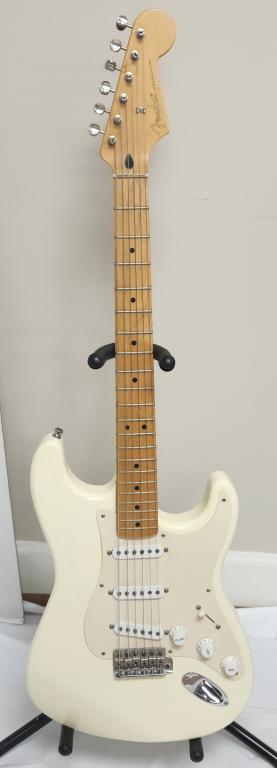 FENDER STRATOCASTER MFG MEXICO GUITAR (1 of 6)