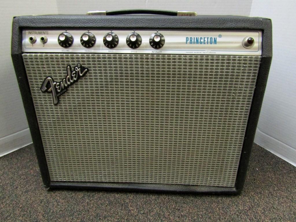 FENDER PRINCETON AMP (1 of 7)