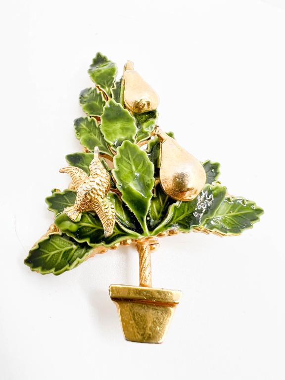 ORIGINAL BY ROBERT BROOCH (1 of 4)