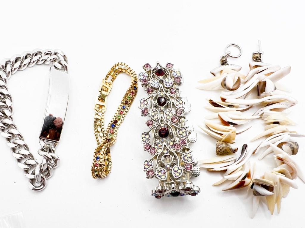 4 ASSORTED BRACELETS: SHELL BRACELET, STONES BRACELET + MORE