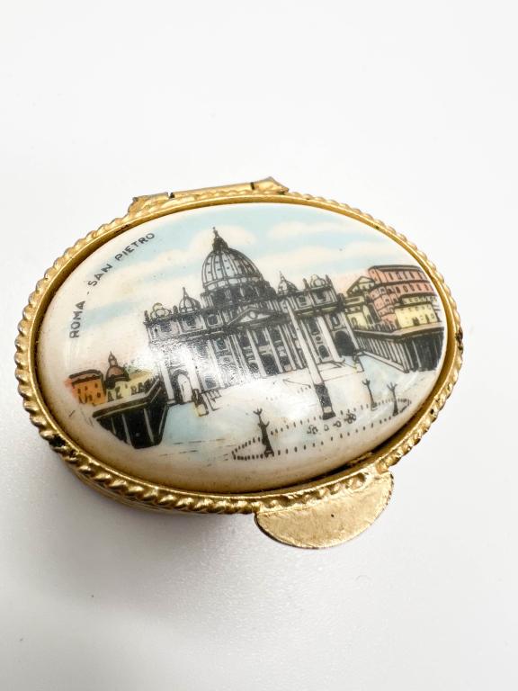 ROMA, PAINTED LOCKET BOX: ROMA , PAINTED LOCKET BOX , BEAUTIFUL