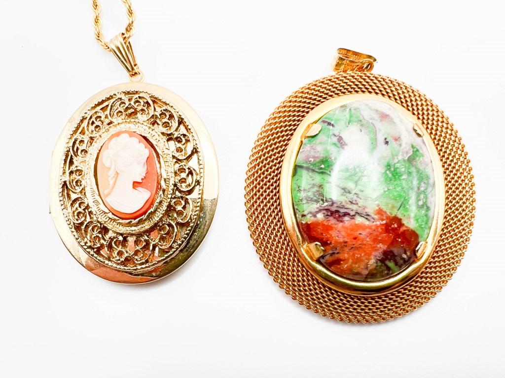 TWO CAMEO, ONE LOCKET: TWO CAMEO , ONE LOCKET STYLE