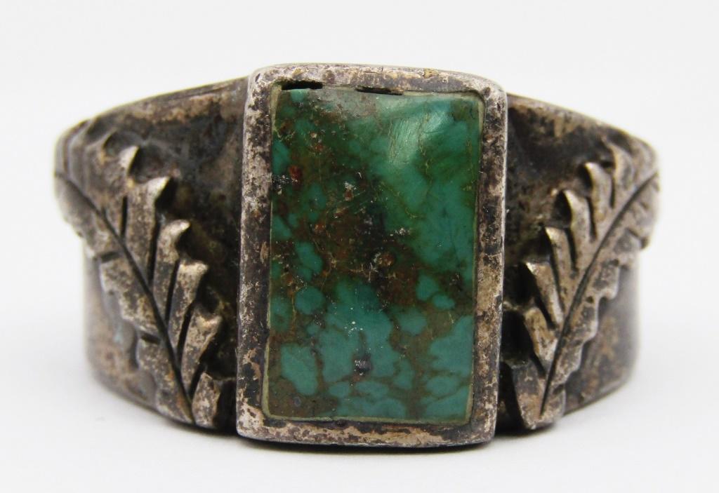 SOUTHWESTERN STERLING MEN'S RING WITH GREEN (1 of 5)