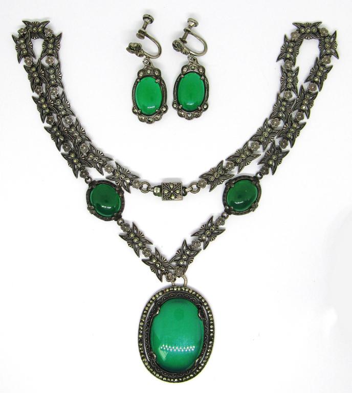 SET! VTG STERLING MARCASITE AND JADE NECKLACE (1 of 3)