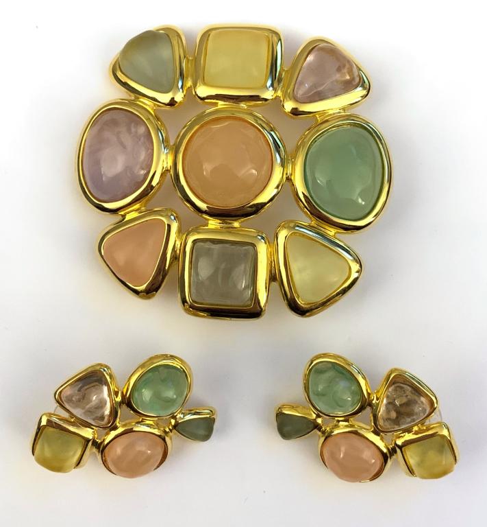 JOAN RIVERS BROOCH W. MATCHING EARRINGS (1 of 4)