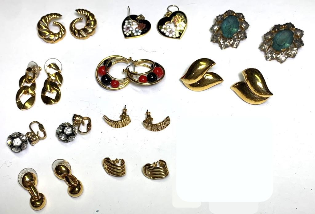 10 PAIRS OF  EARRINGS (1 of 1)