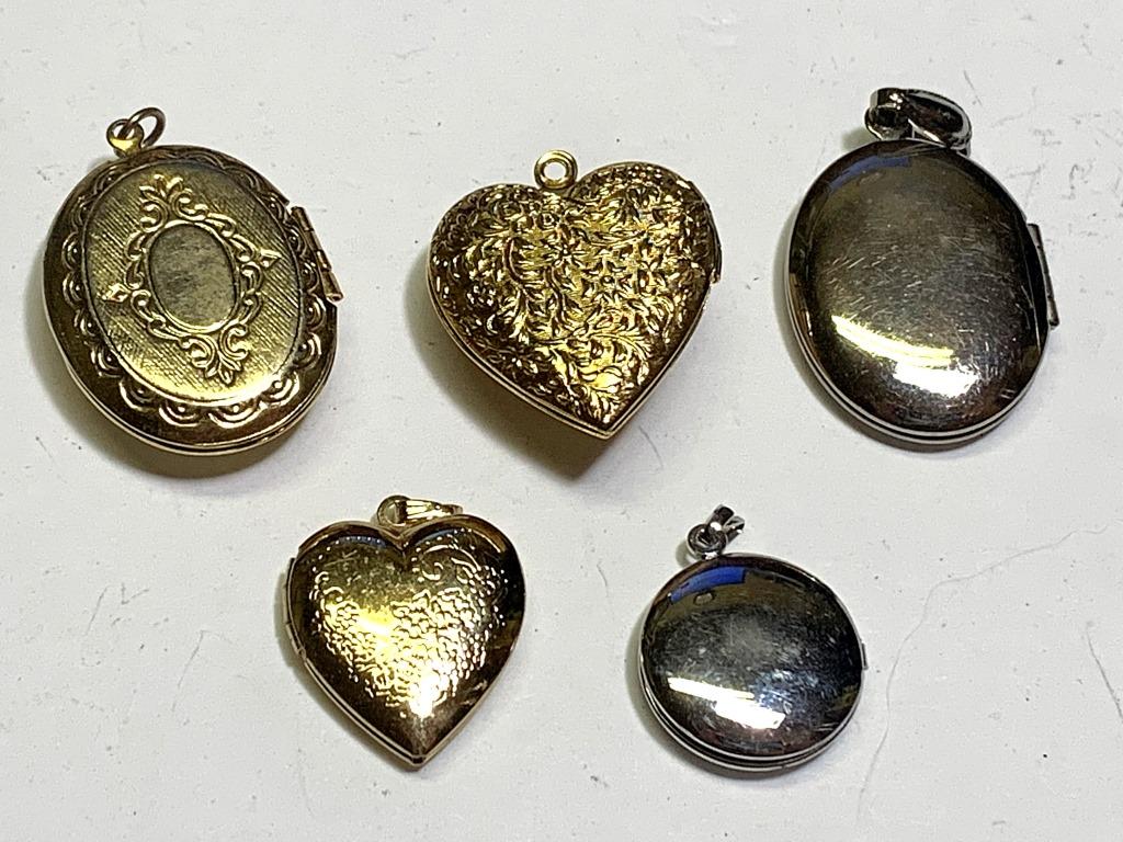 5 LOCKET NECKLACES: BID TODAY!