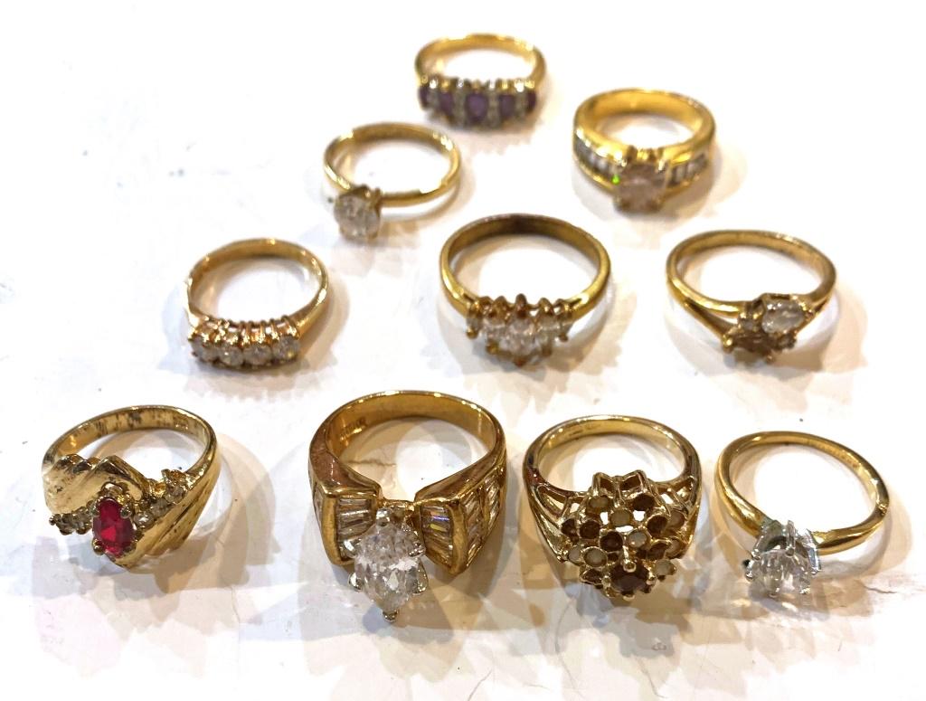 10 GOLD TONE RINGS W. STONES (1 of 2)