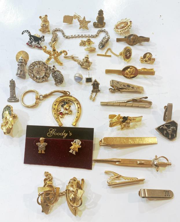 HUGE LOT OF CUFF LINKS, TIE CLIPS & PINS (1 of 2)