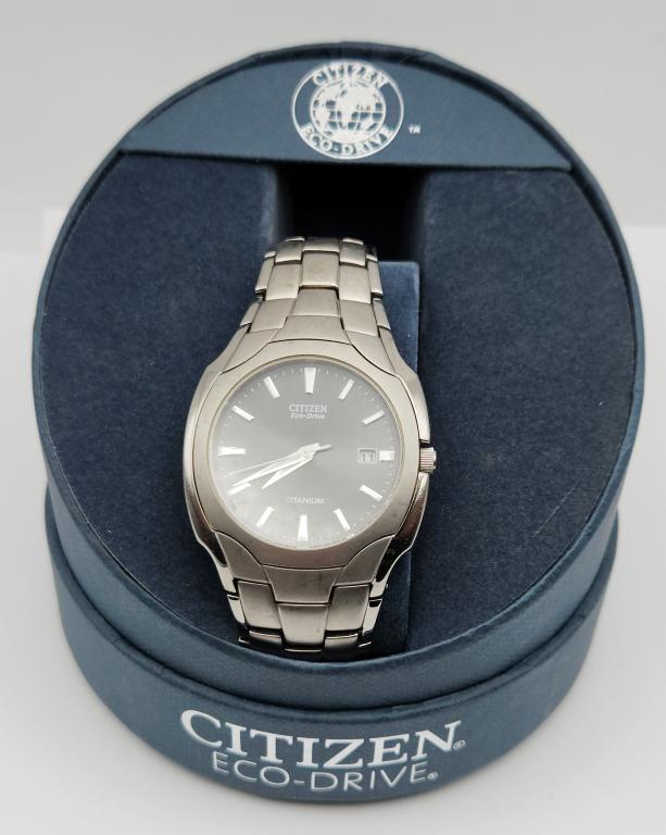 NIB! CITIZEN ECO-DRIVE MEN'S TITANIUM CALENDAR: WRISTWATCH-RUNNING!!!