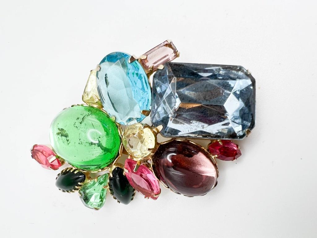 VINTAGE LARGE STONE BROOCH (1 of 2)