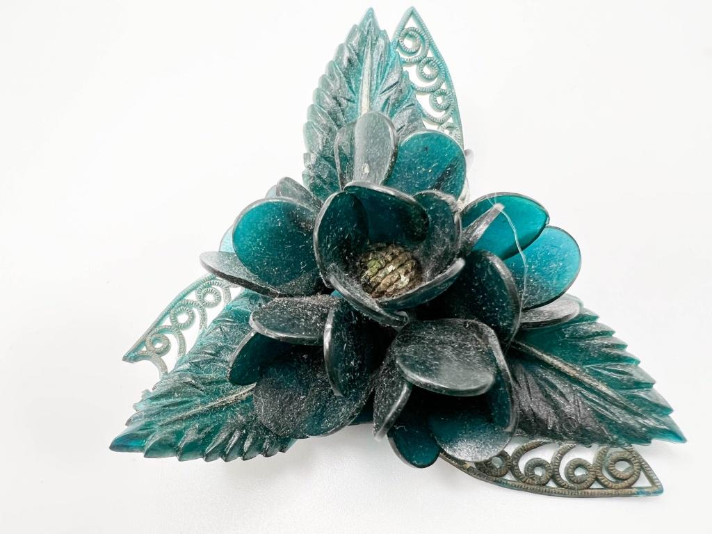 BLUE FLORAL UNUSUAL OLD BROOCH (1 of 3)