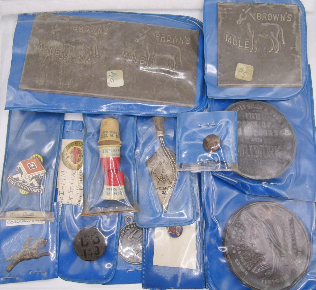 ANTIQUE DEALERS LOT - MEDALLIONS & MORE (1 of 20)